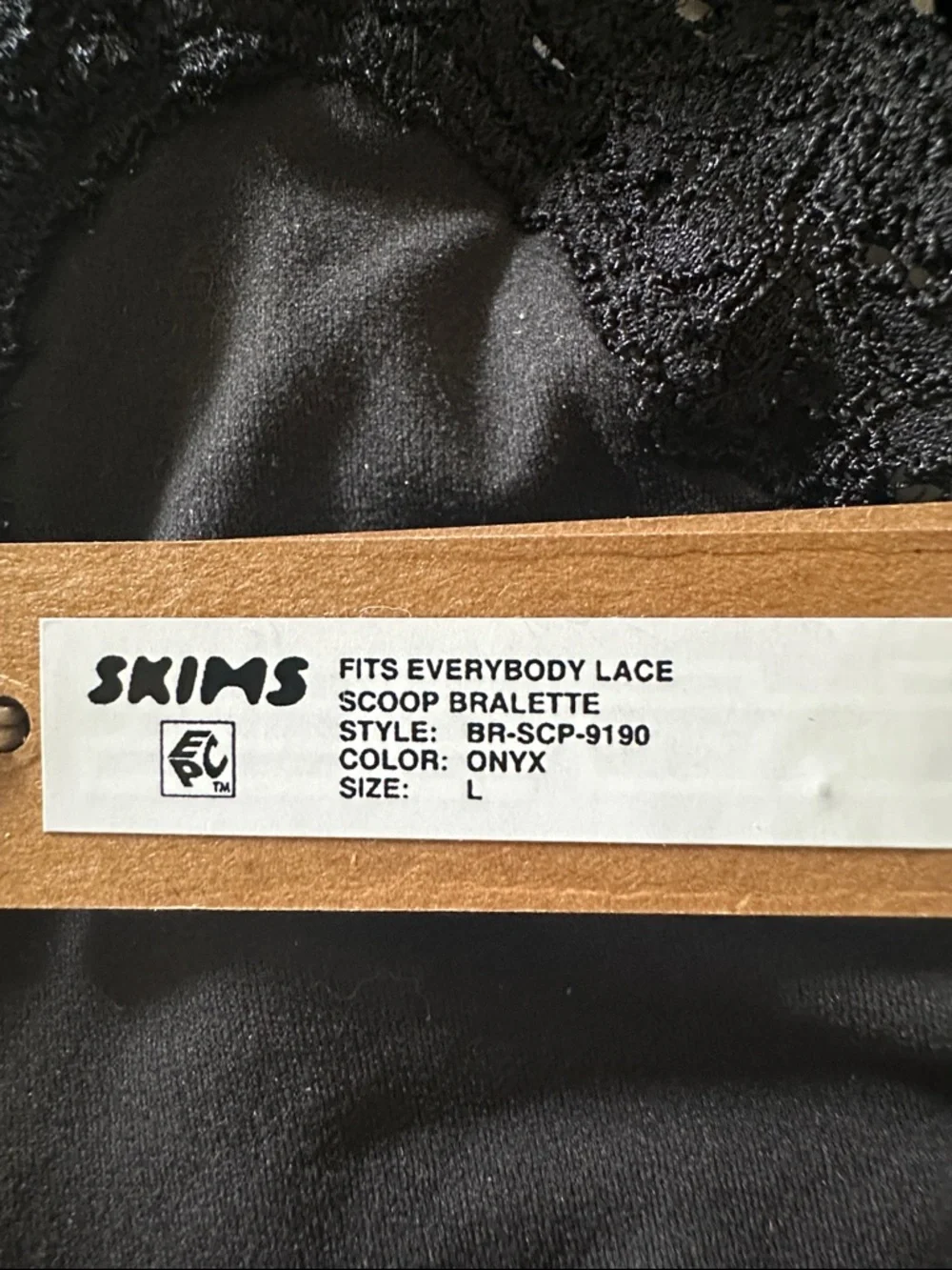 SKIMS Black Lace-Trim Soft Bralette - Picture 2 of 2
